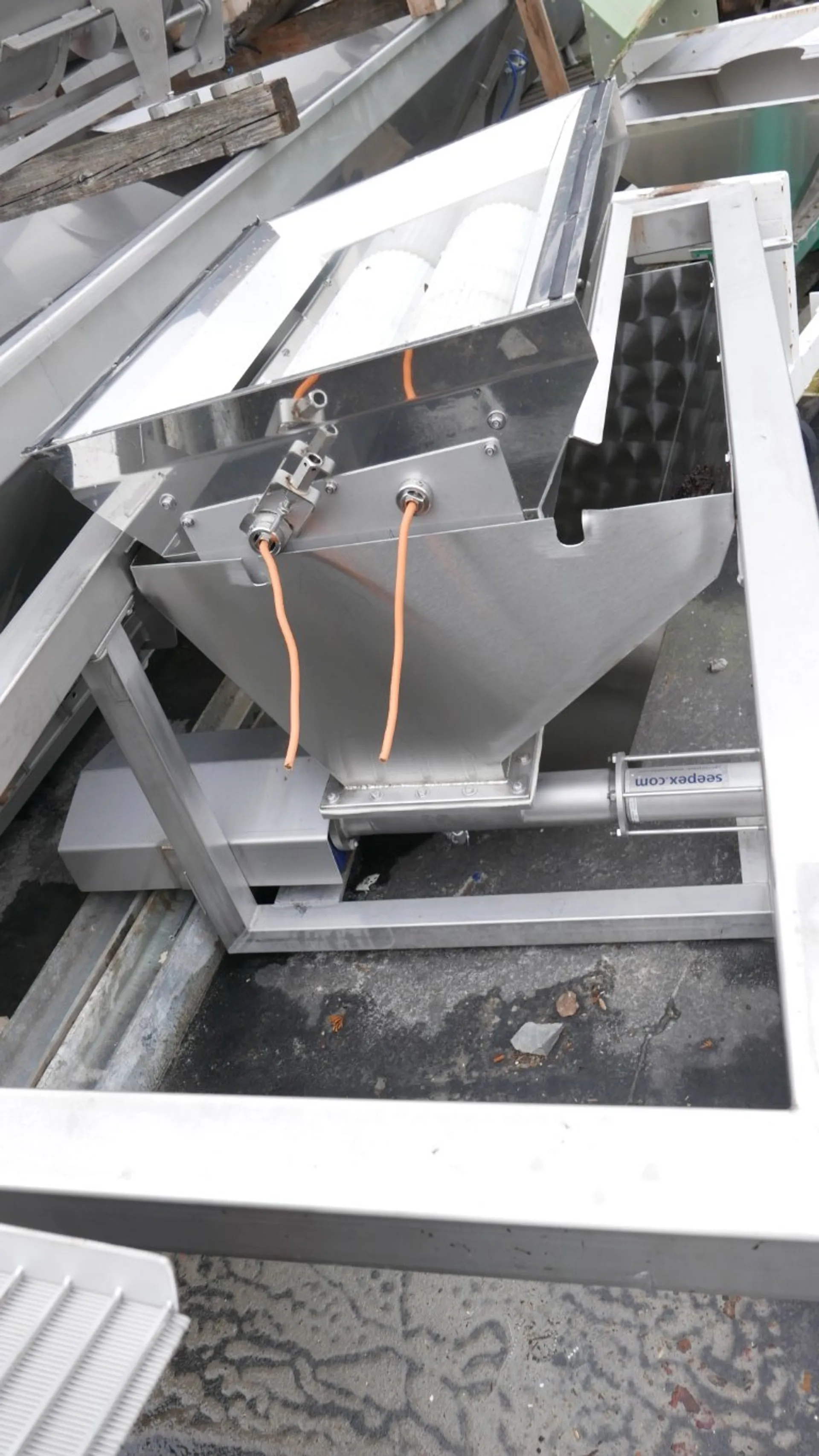 Exzenterschneckenpumpe SEEPEX mit Zuführschnecke  und Rotor/Stator