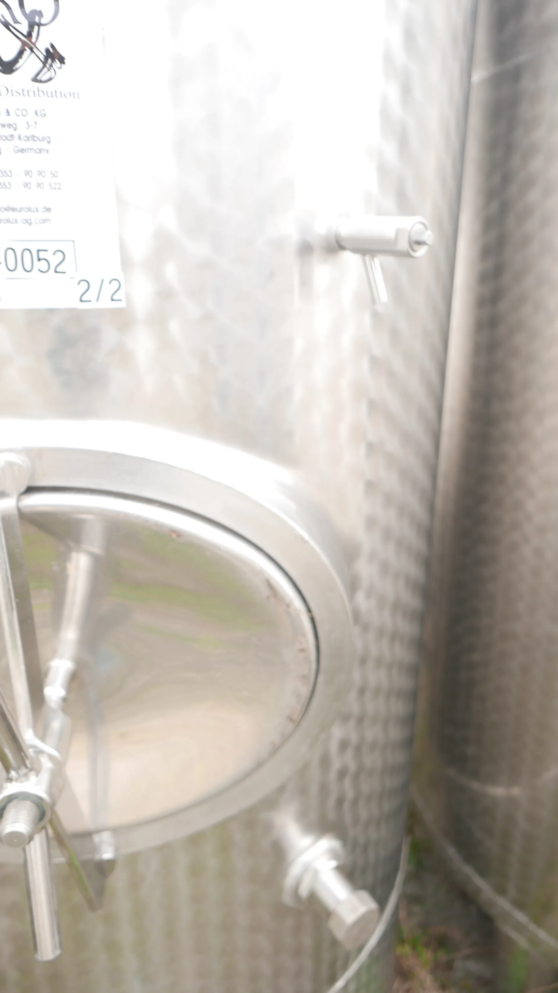 25-0052 1.100 Liter Weintank