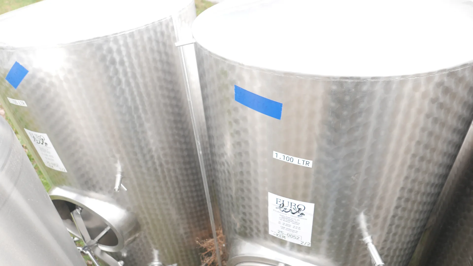 25-0052 1.100 Liter Weintank