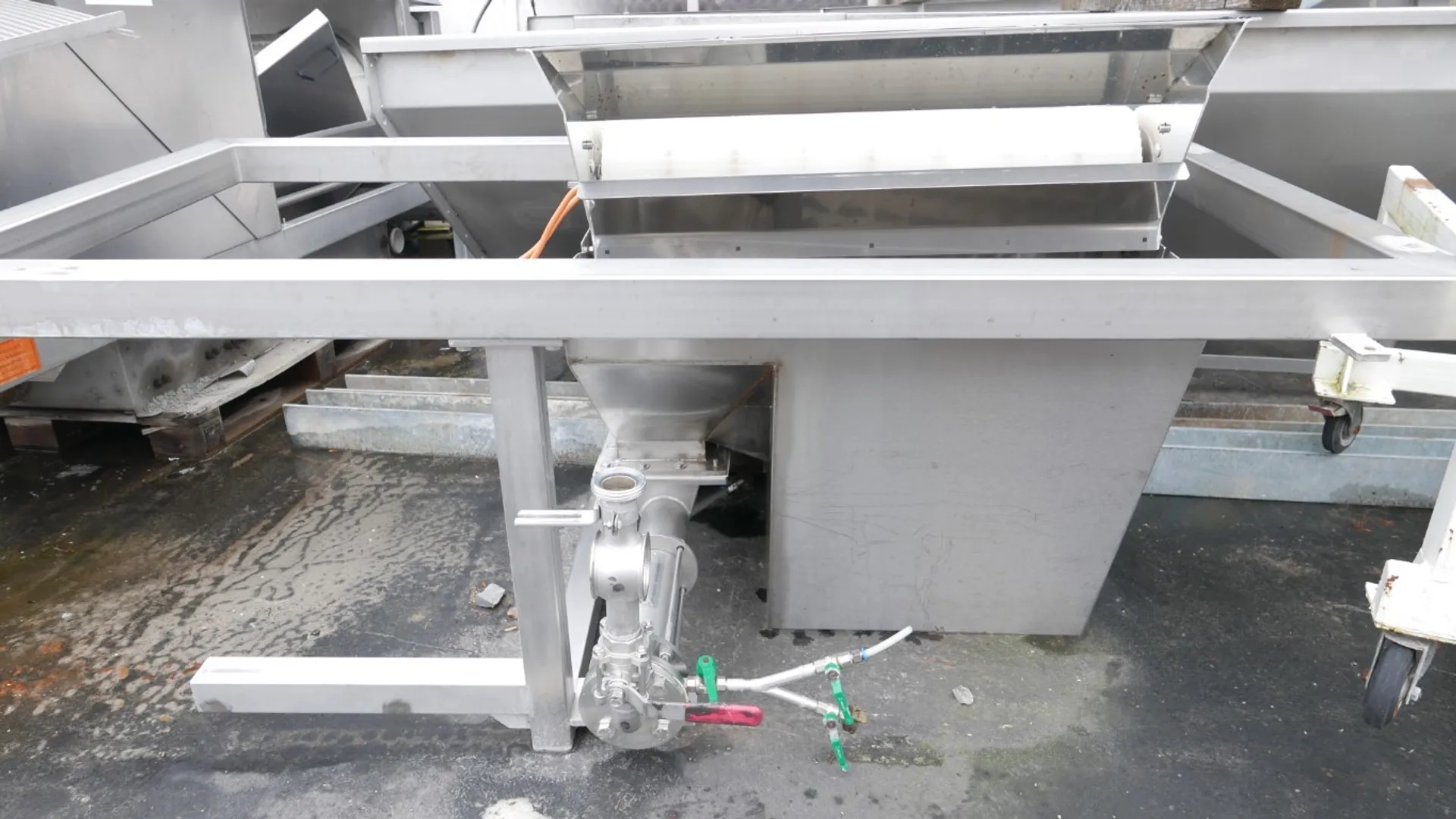 Exzenterschneckenpumpe SEEPEX mit Zuführschnecke  und Rotor/Stator