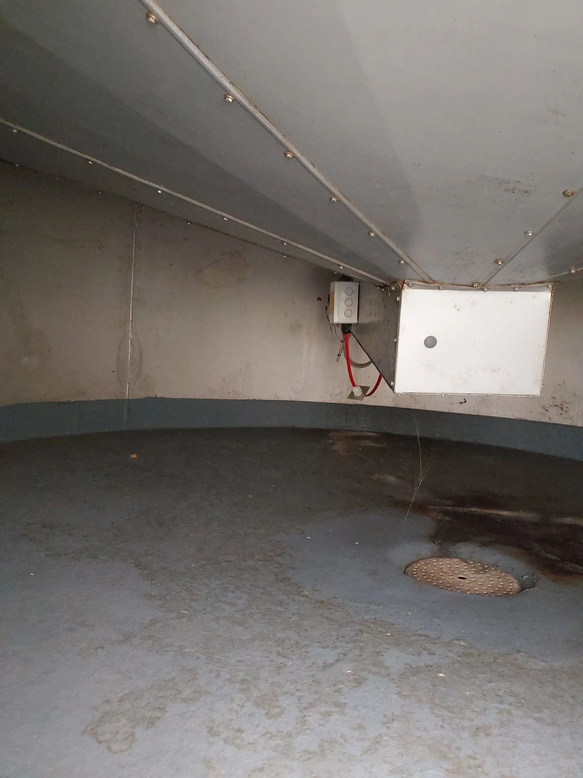 120.000 Liter Gresser 3 bar Drucktank isoliert