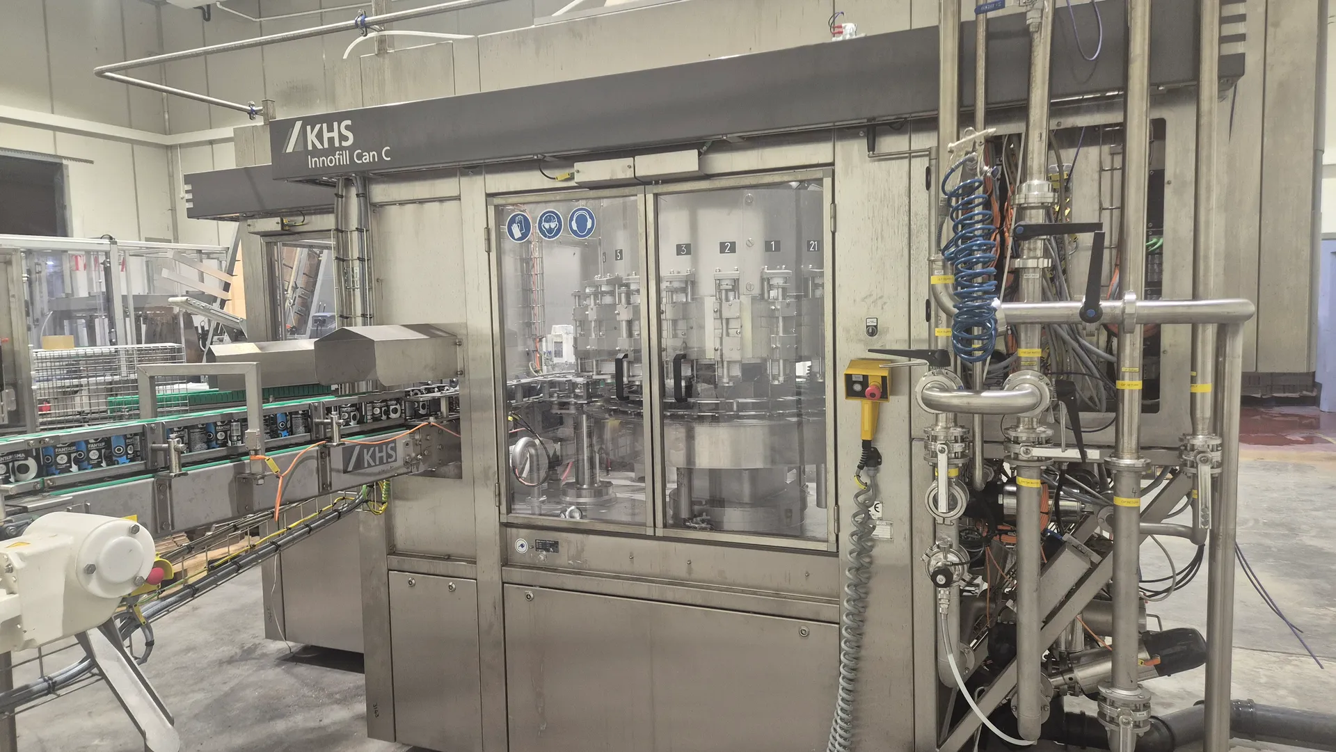 Can filling line for beer and CSD 