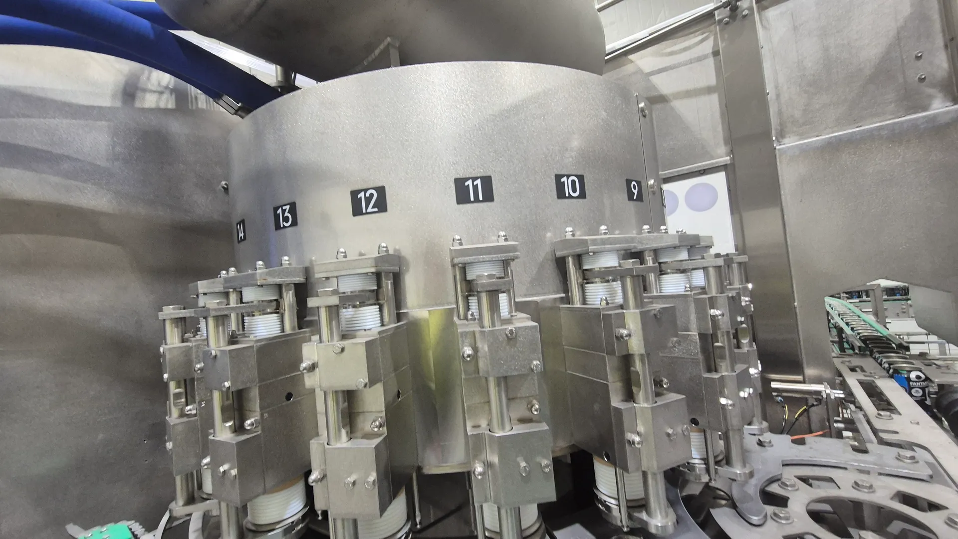 Can filling line for beer and CSD 