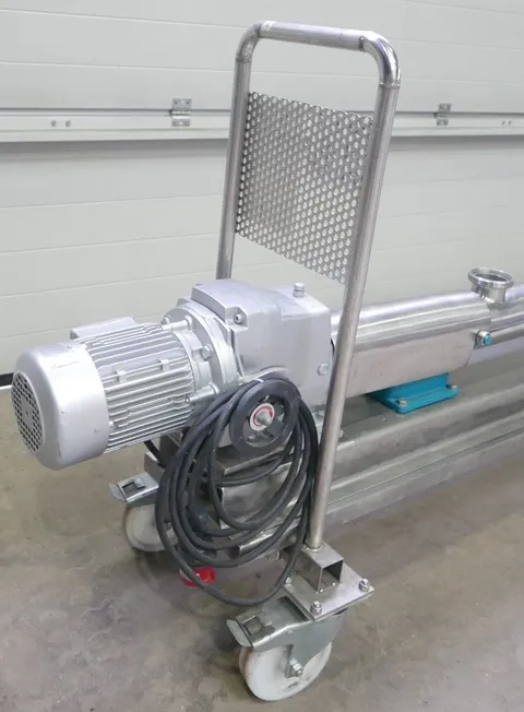 Eccentric spiral pump  Capacity: 8,4 m3/h