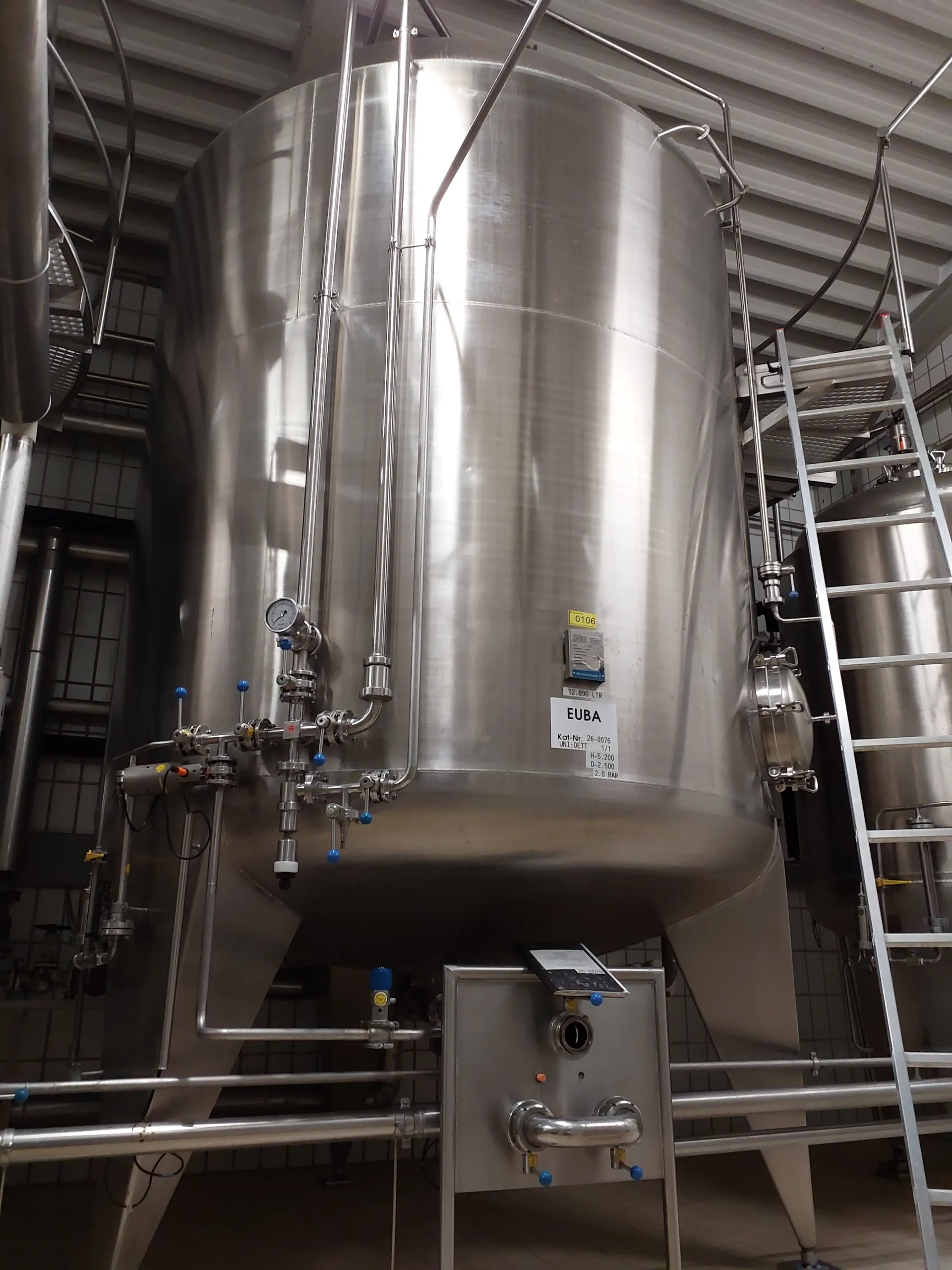 12.890 Liter 2 bar Drucktank Würzesterilisator 2 isoliert