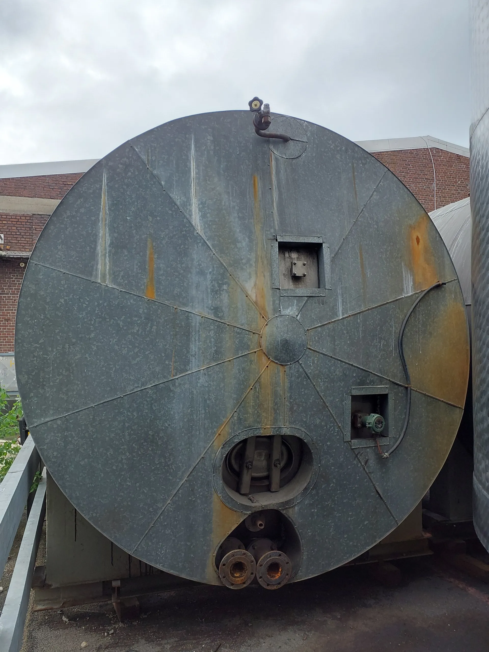 45.000 Liter Drucktank, isoliert horizontal