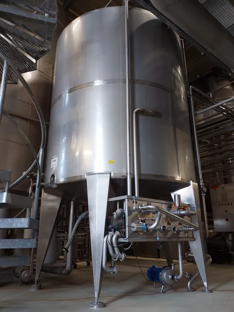 17.000 Liter Lagertank isoliert
