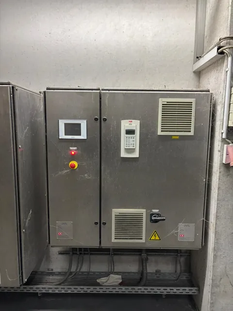 Schaltschrank zum Dekanter