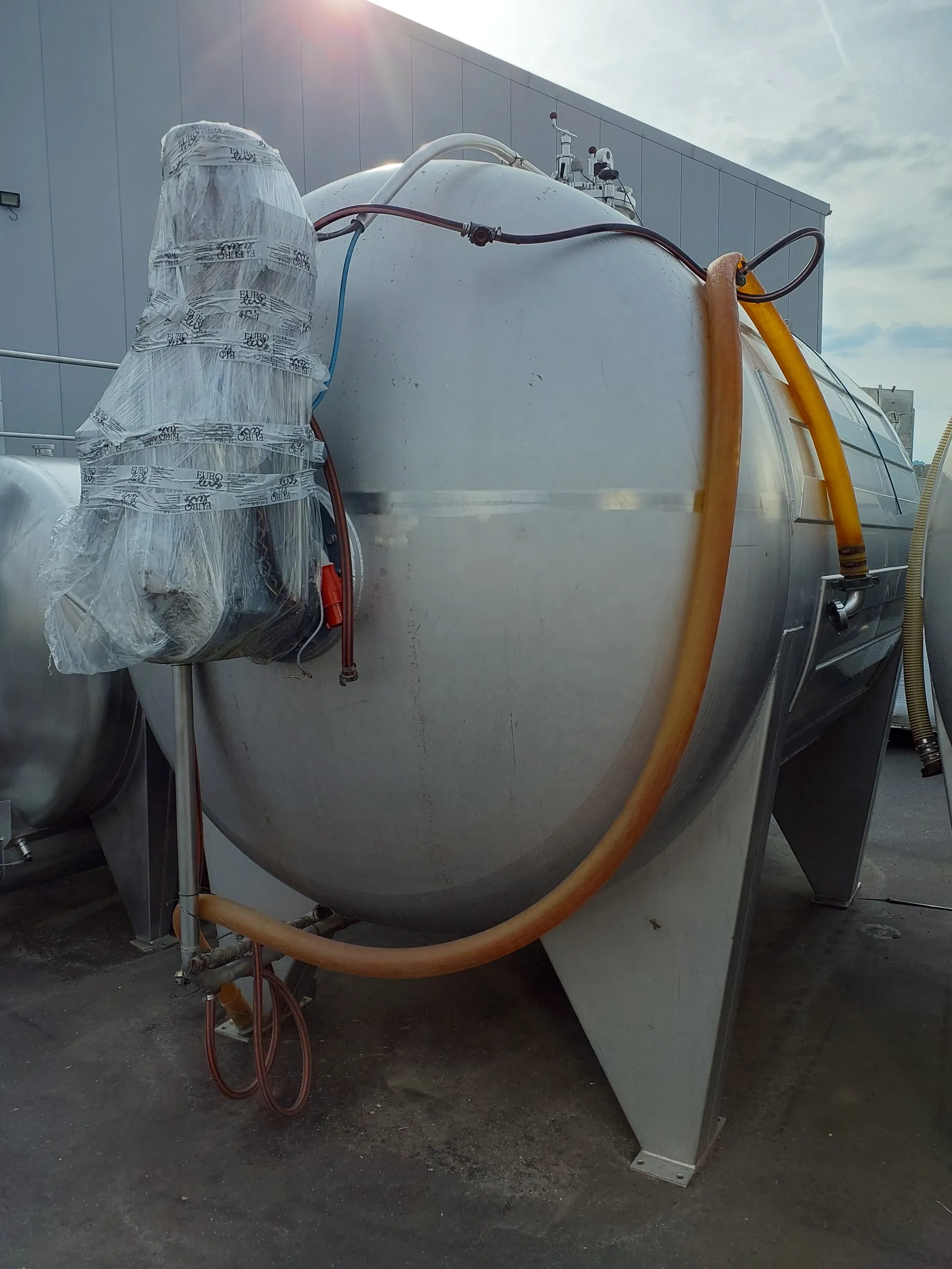 12.500 Liter Maischebehälter mit Kühlschlangen