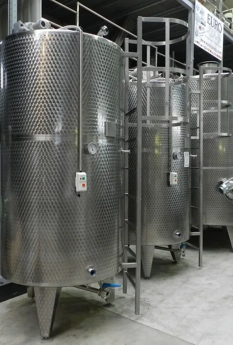 Milchtank 2000 Liter aus V2A mit Rührwerk
