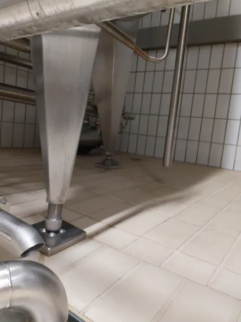 2.454 Liter 2 bar Drucktank Vorpropagator 1 isoliert