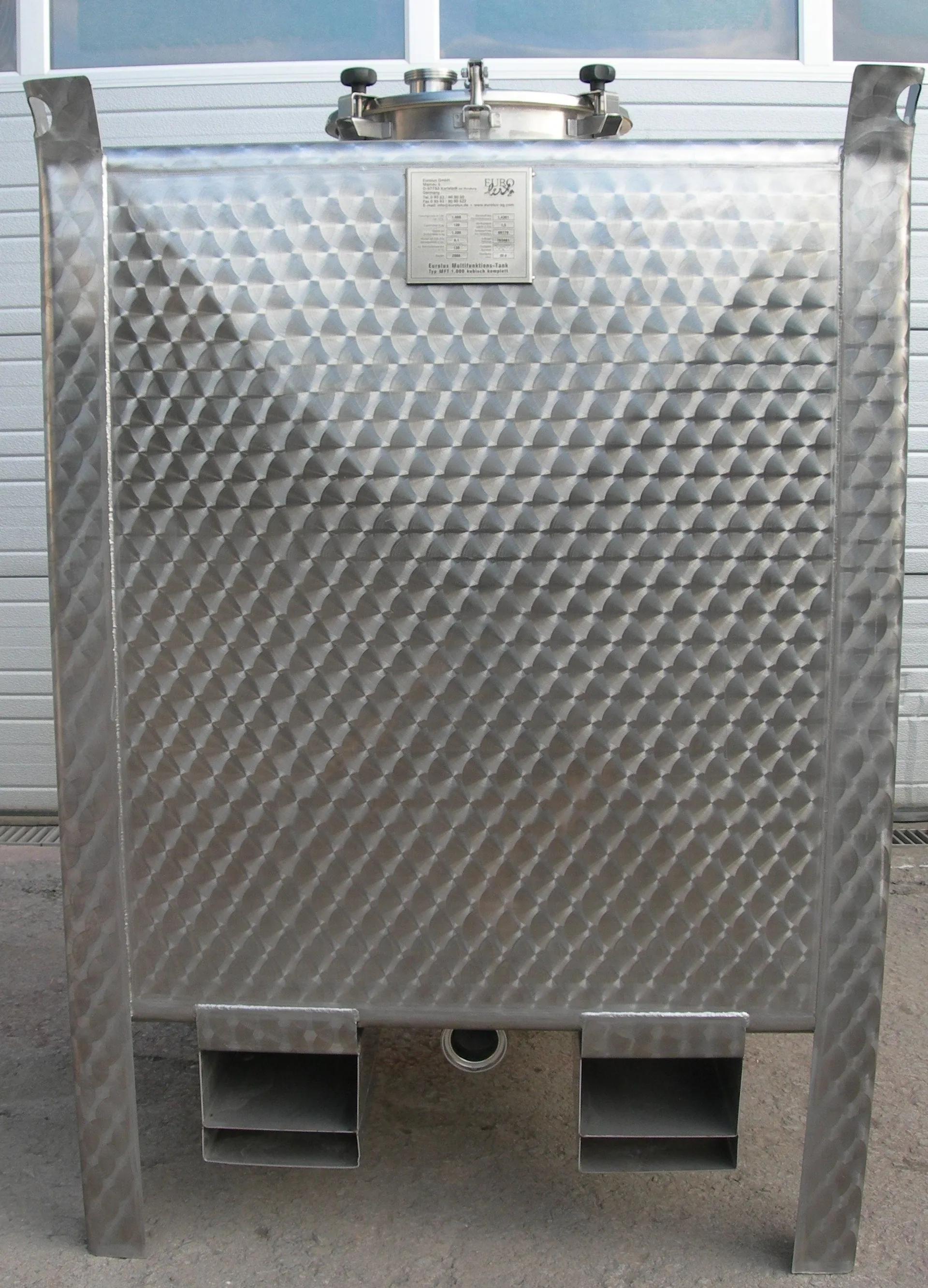 Edelstahltanks 1000 Liter aus V2A 
