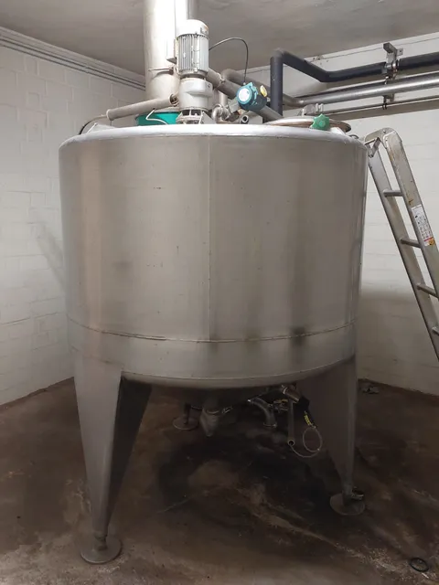 1.650 Liter  Jorns Lagertank mit Rührwerk