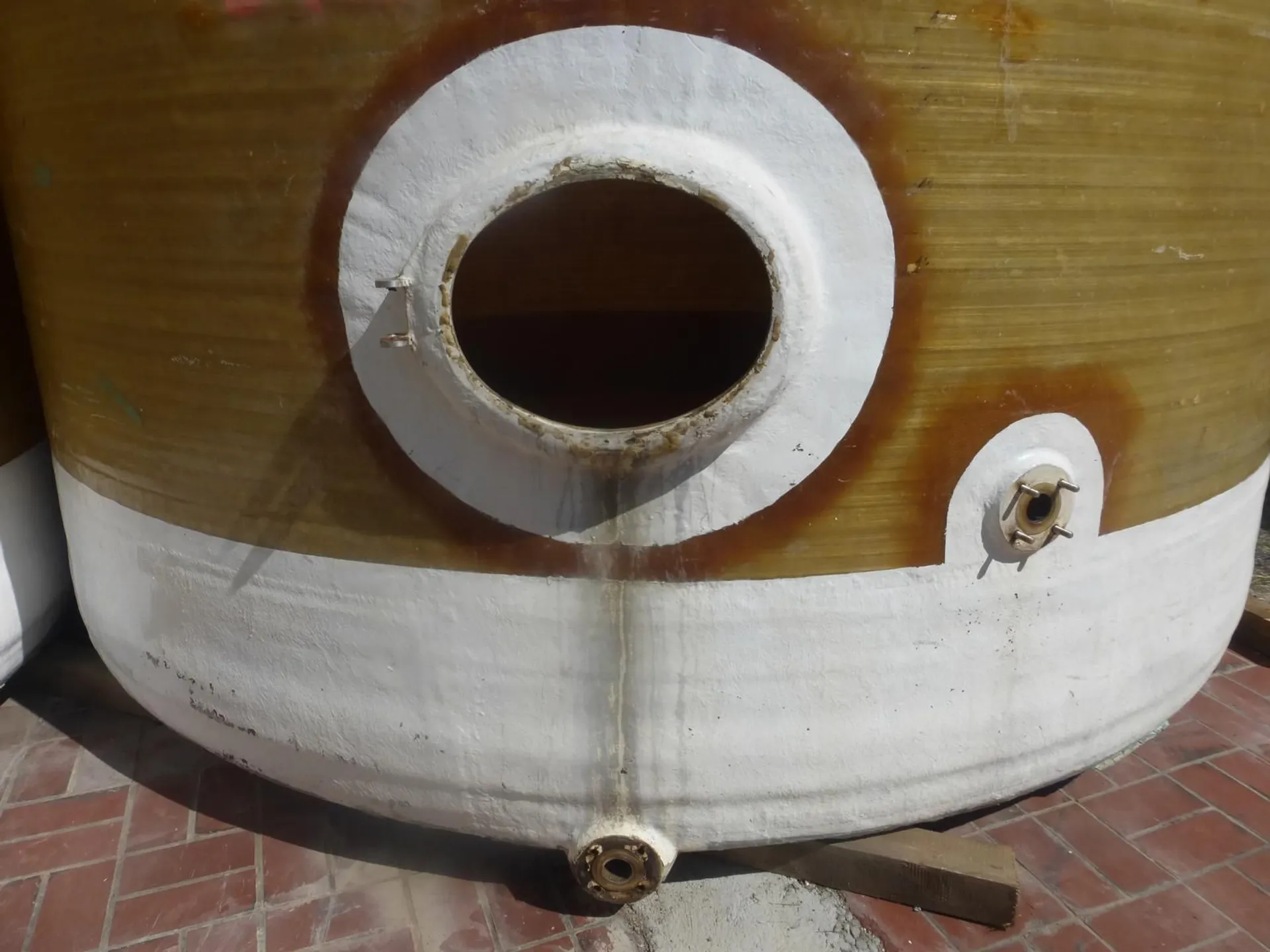 65.000 Liter Flachboden Lagertank GFK, rund/stehend