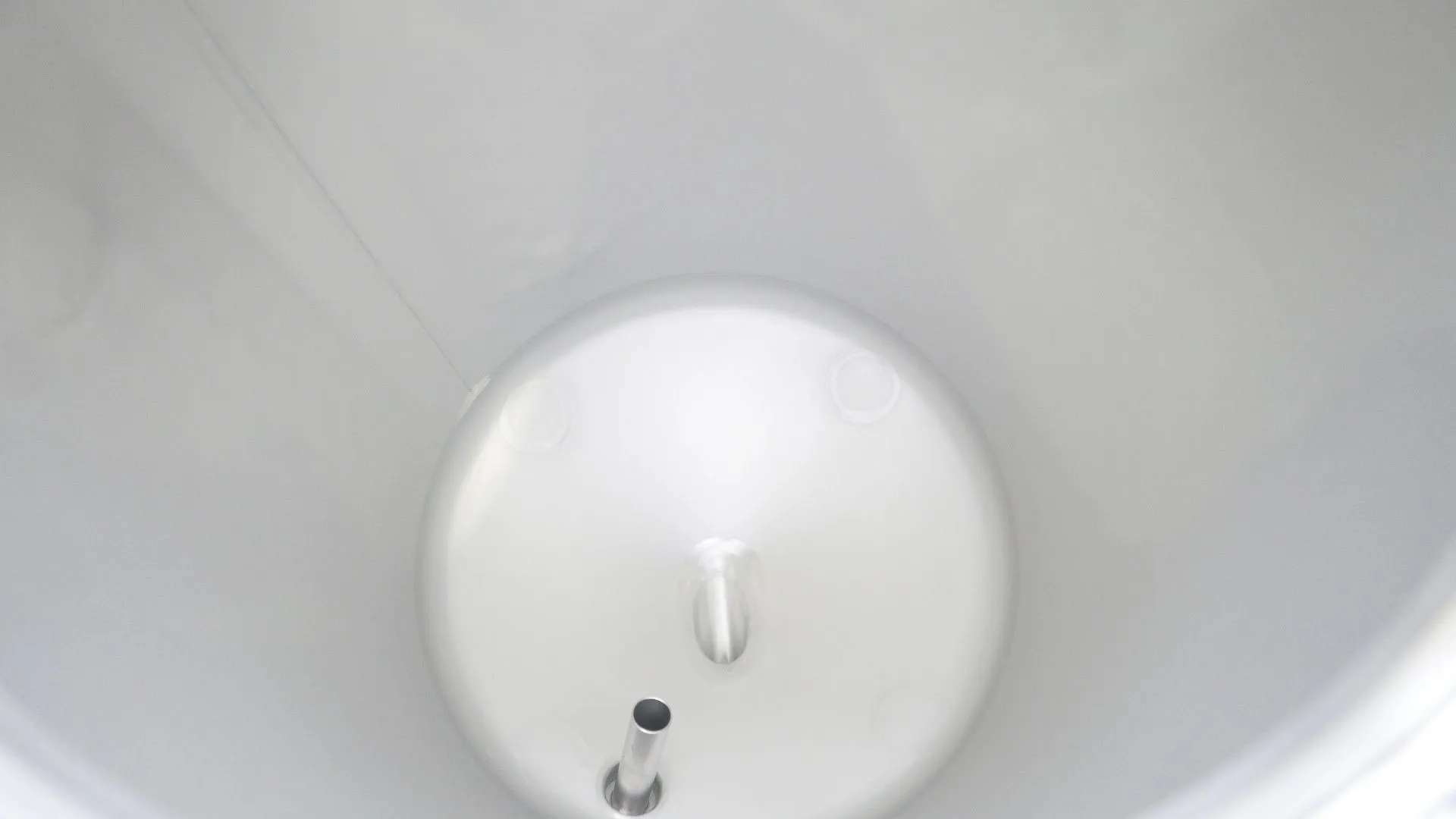 200 Liter Eurolux Biertank/ Lagertanks/ Drucktank mit Kühlmantel, rund, stehend aus V2A, Betriebsdruck: +2,0 bar