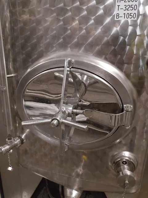 3.500 Liter  Weintank/ Lagertank Möschle,  kubisch mit Kühlmantel