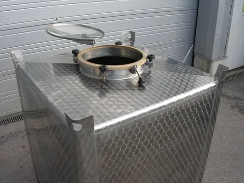 Edelstahltanks 1000 Liter aus V2A 