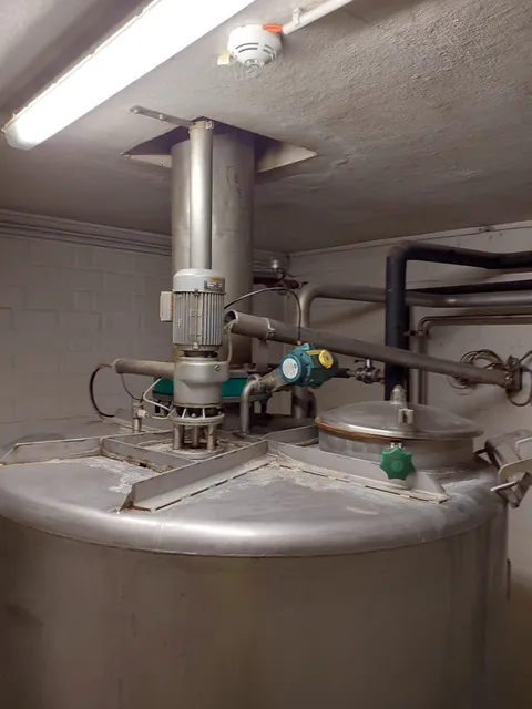 1.650 Liter  Jorns Lagertank mit Rührwerk