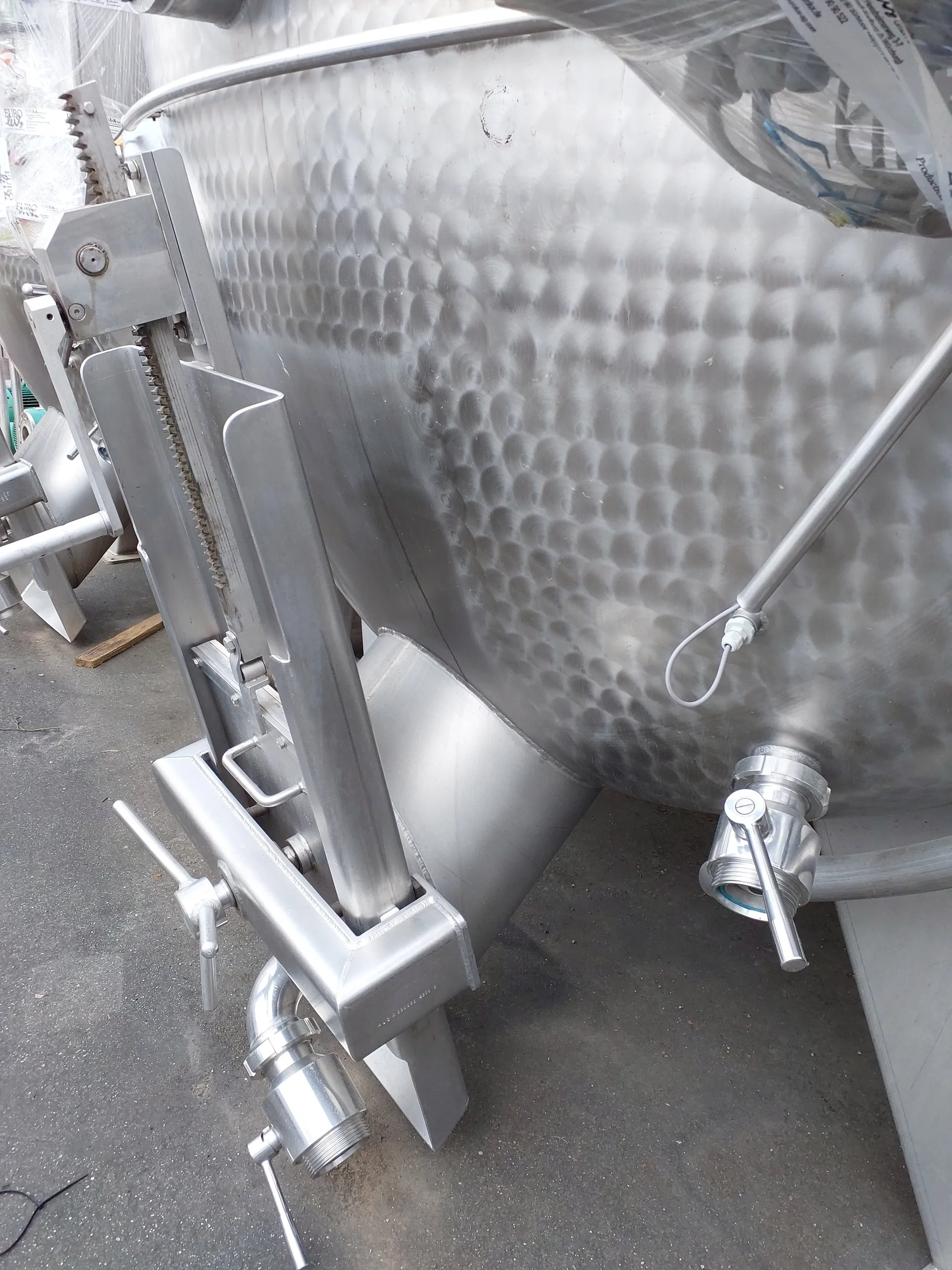 12.500 Liter Maischebehälter mit Kühlschlangen