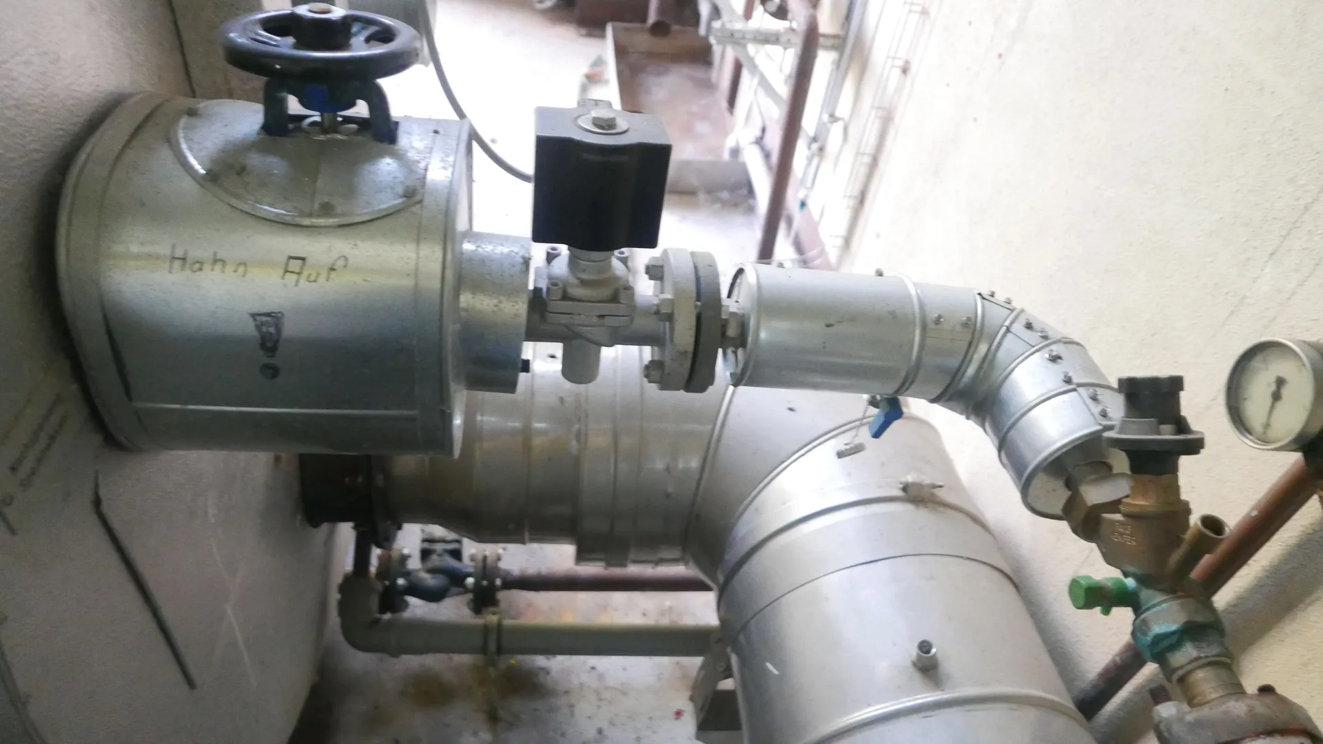 Dampferzeuger LOOS 500 kg/h mit Edelstahlkamin und Speisewasserbehälter 250 Liter, 1 bar Betriebsdruck