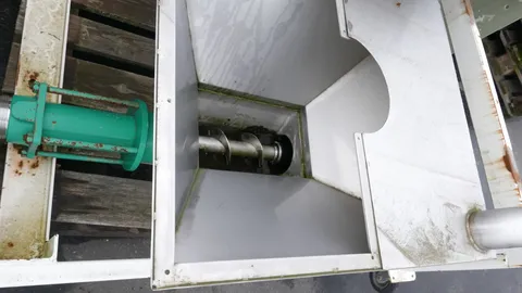 Pumpe KIESEL SP6 mit Trichter und Förderschnecke und Rotor/Stator