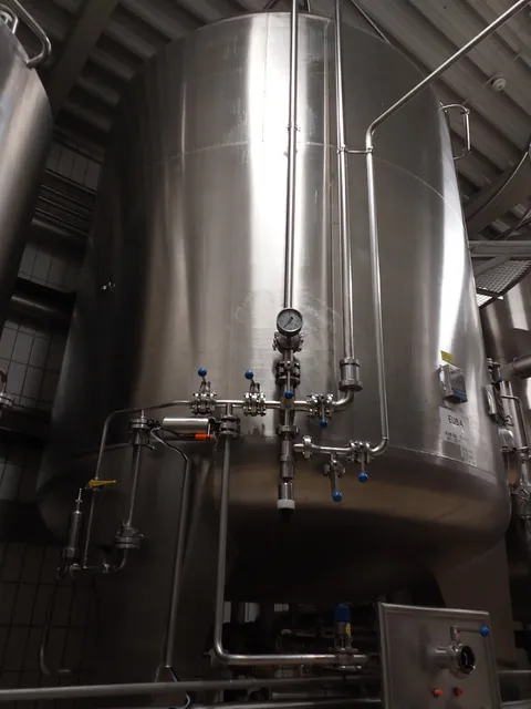 12.890 Liter 2 bar Drucktank Würzesterilisator 1 isoliert