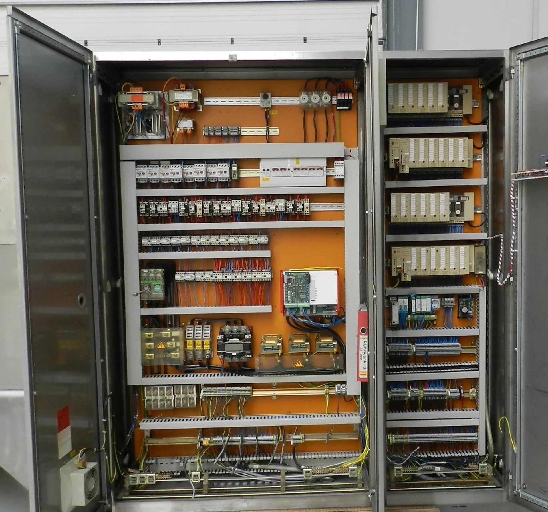Vakuumprozessanlage DISHO KORUMA VP 180/3300