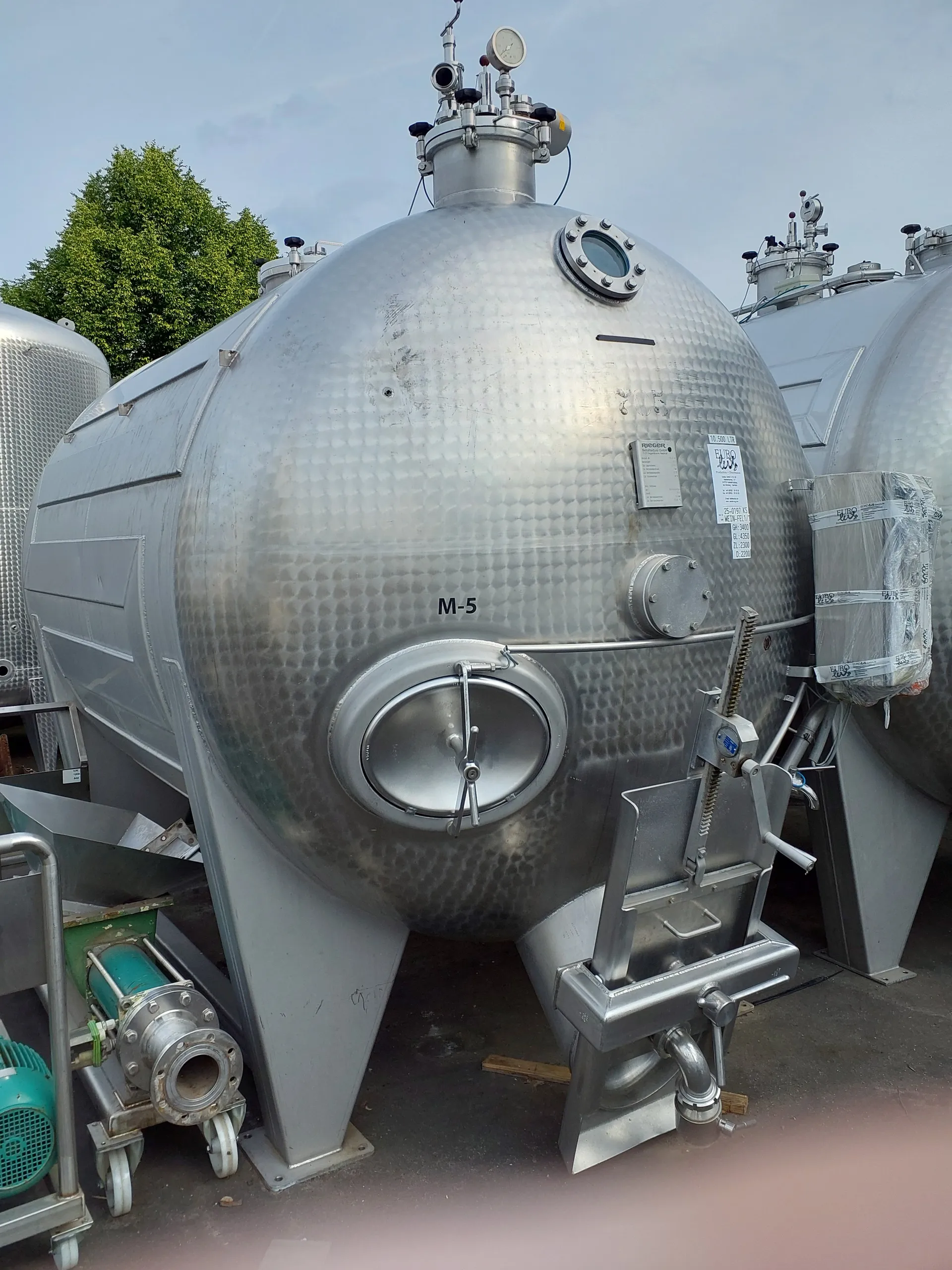 10.500 Liter Maischebehälter mit Kühlschlangen