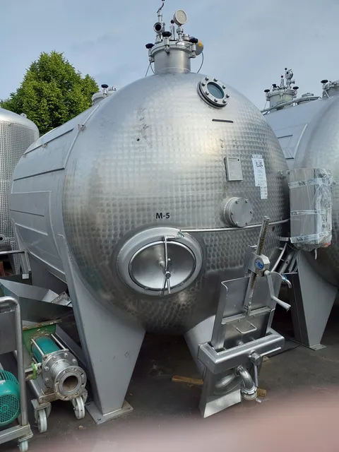 10.500 Liter Maischebehälter mit Kühlschlangen