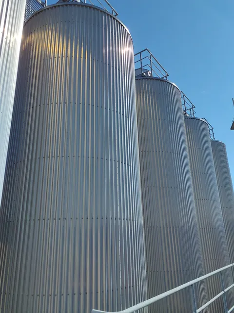 120.000 Liter Gresser 3 bar Drucktank isoliert