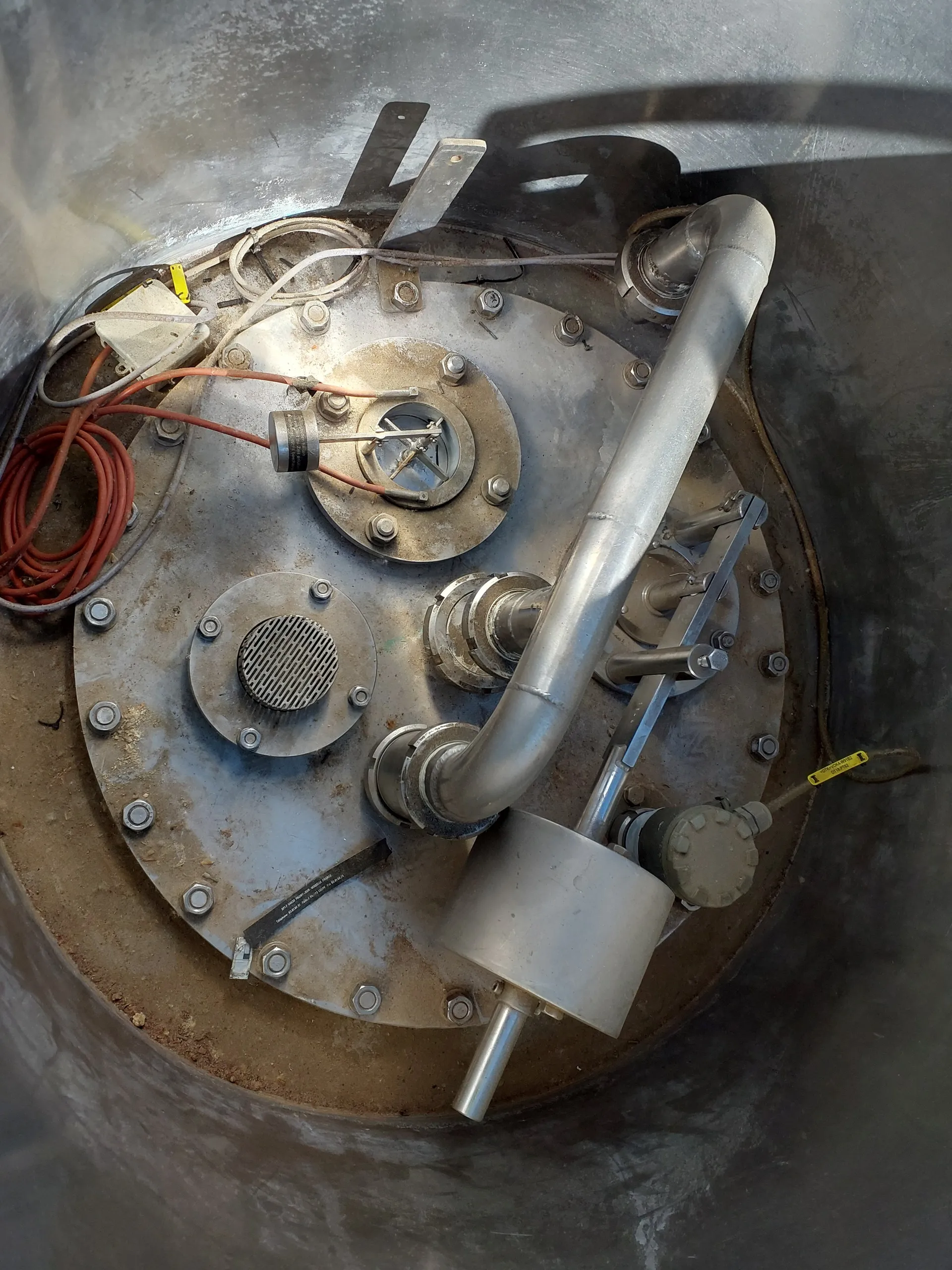 120.000 Liter Gresser 3 bar Drucktank isoliert