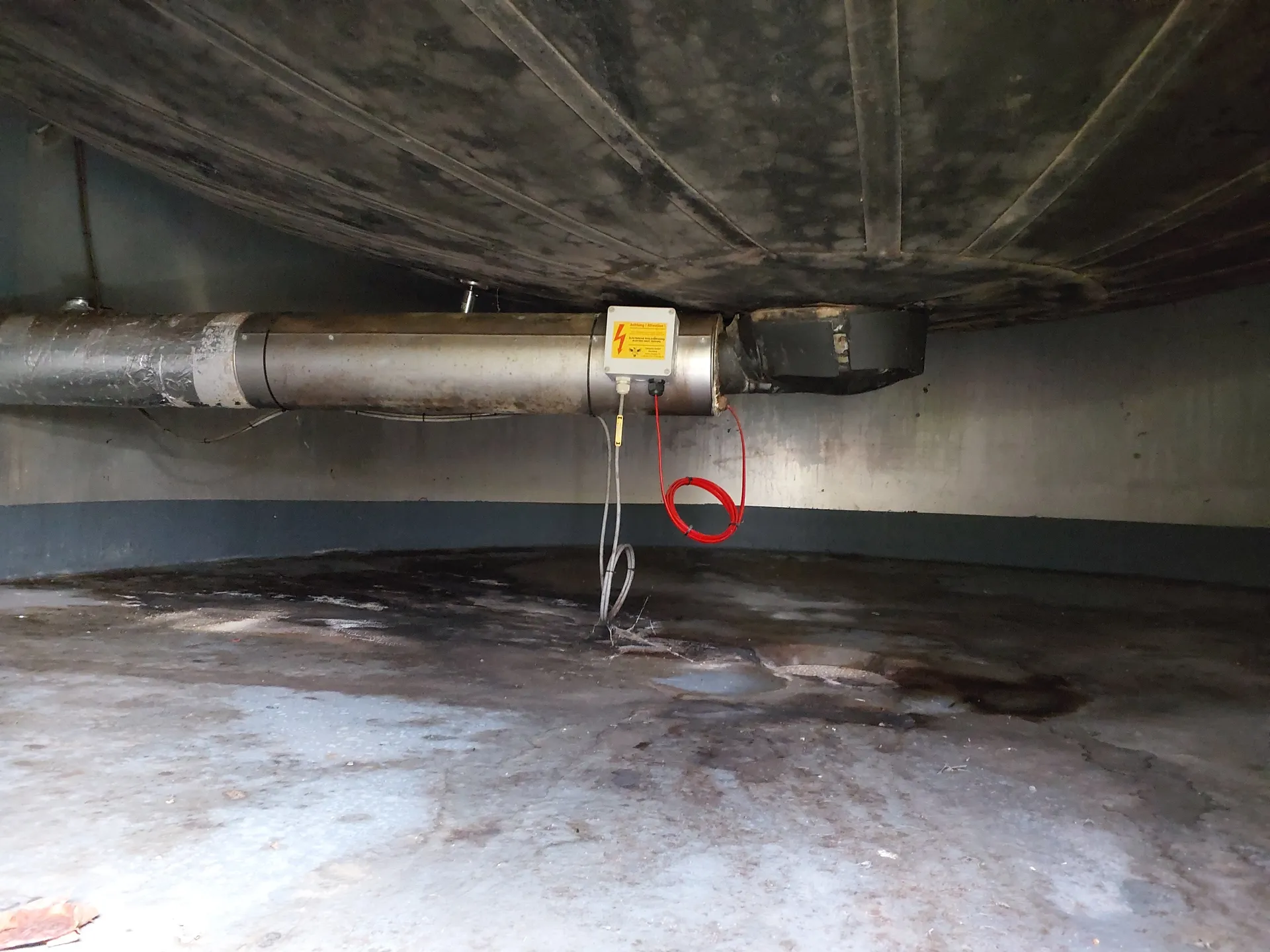 123.600 Liter GROSS Drucktank isoliert