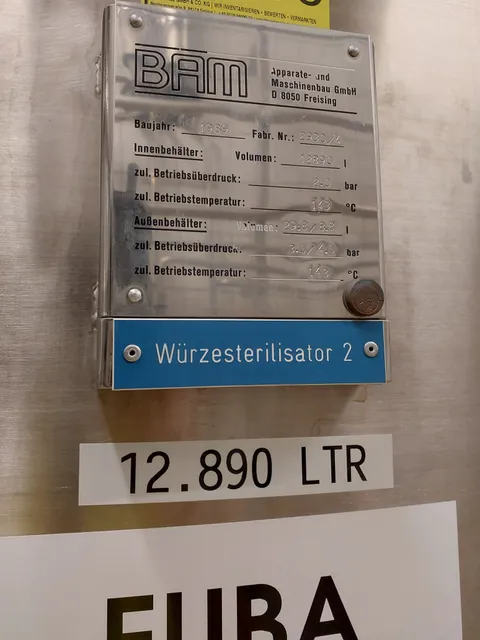 12.890 Liter 2 bar Drucktank Würzesterilisator 2 isoliert