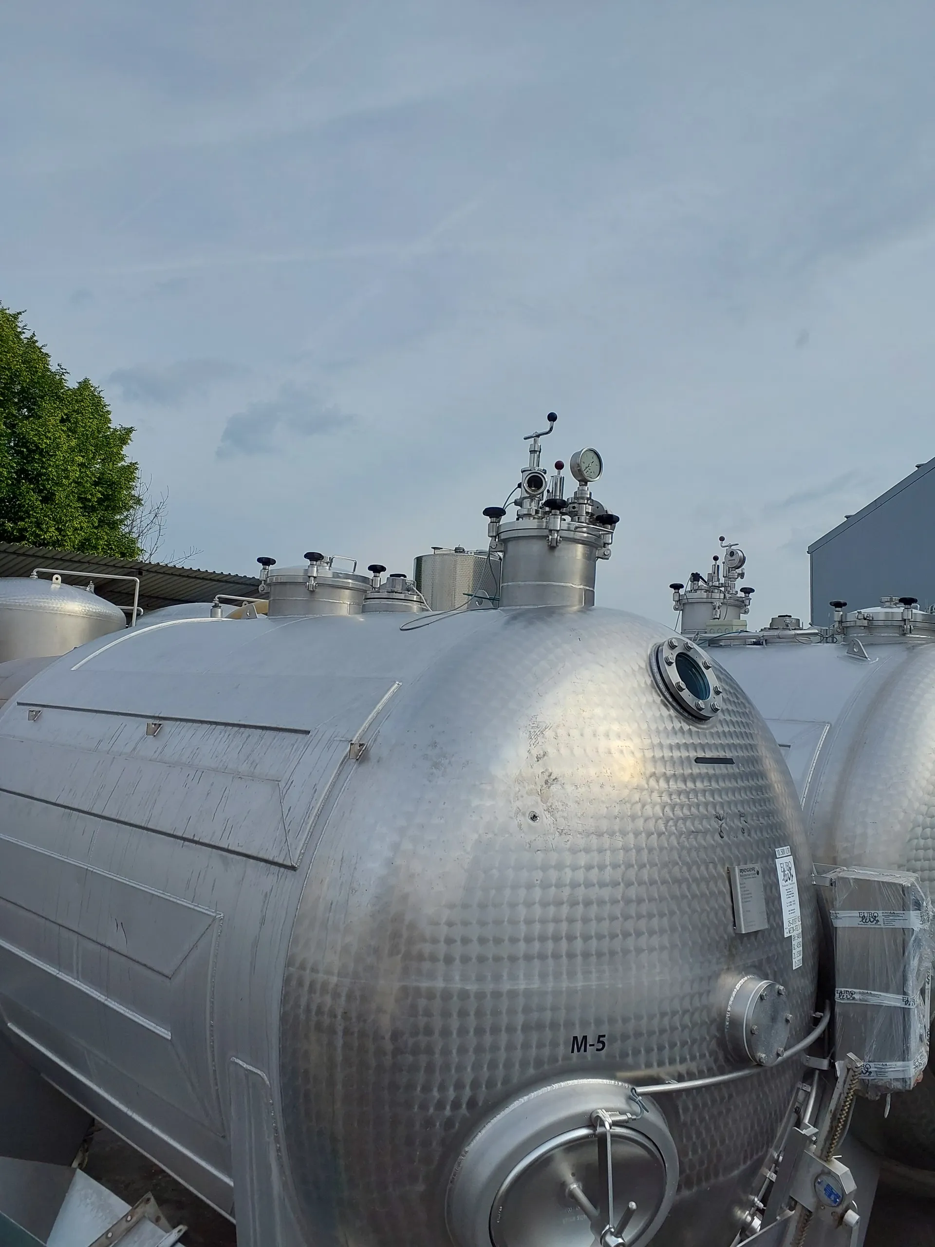 10.500 Liter Maischebehälter mit Kühlschlangen