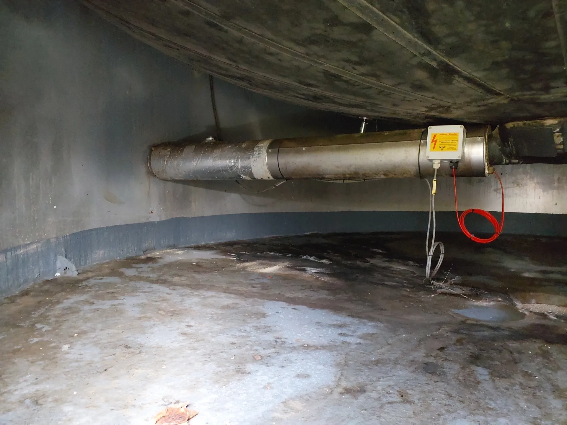 123.600 Liter GROSS Drucktank isoliert