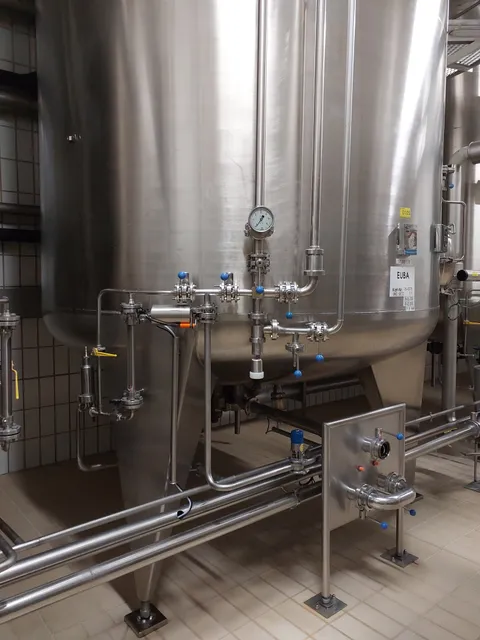 12.890 Liter 2 bar Drucktank Würzesterilisator 1 isoliert