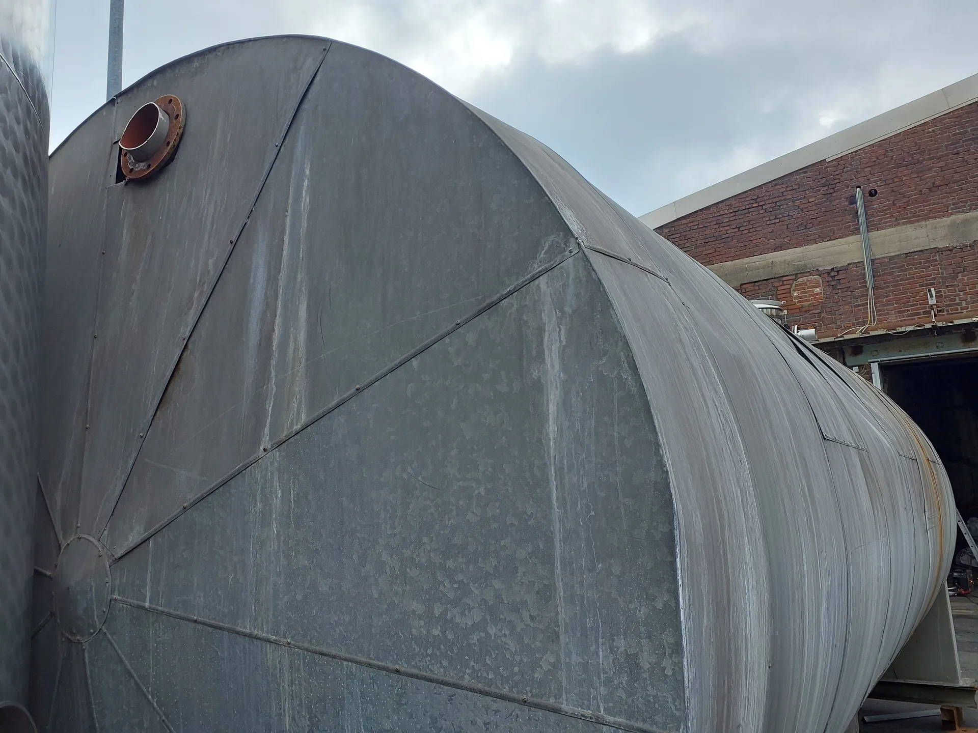 45.000 Liter Drucktank isoliert horizontal