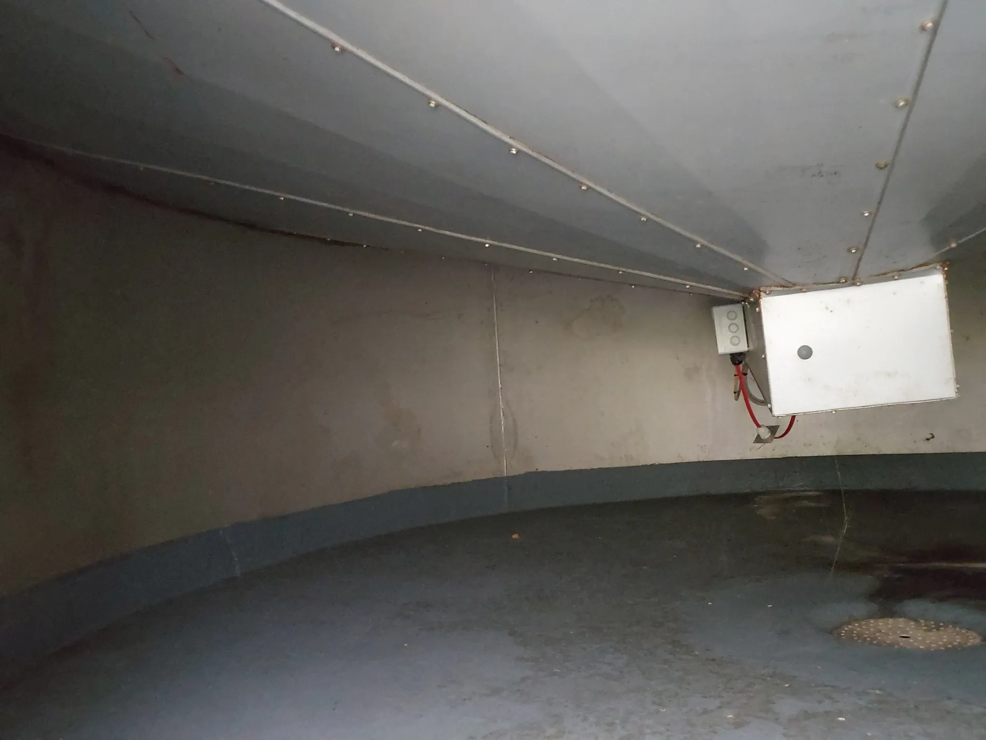 120.000 Liter Gresser 3 bar Drucktank isoliert