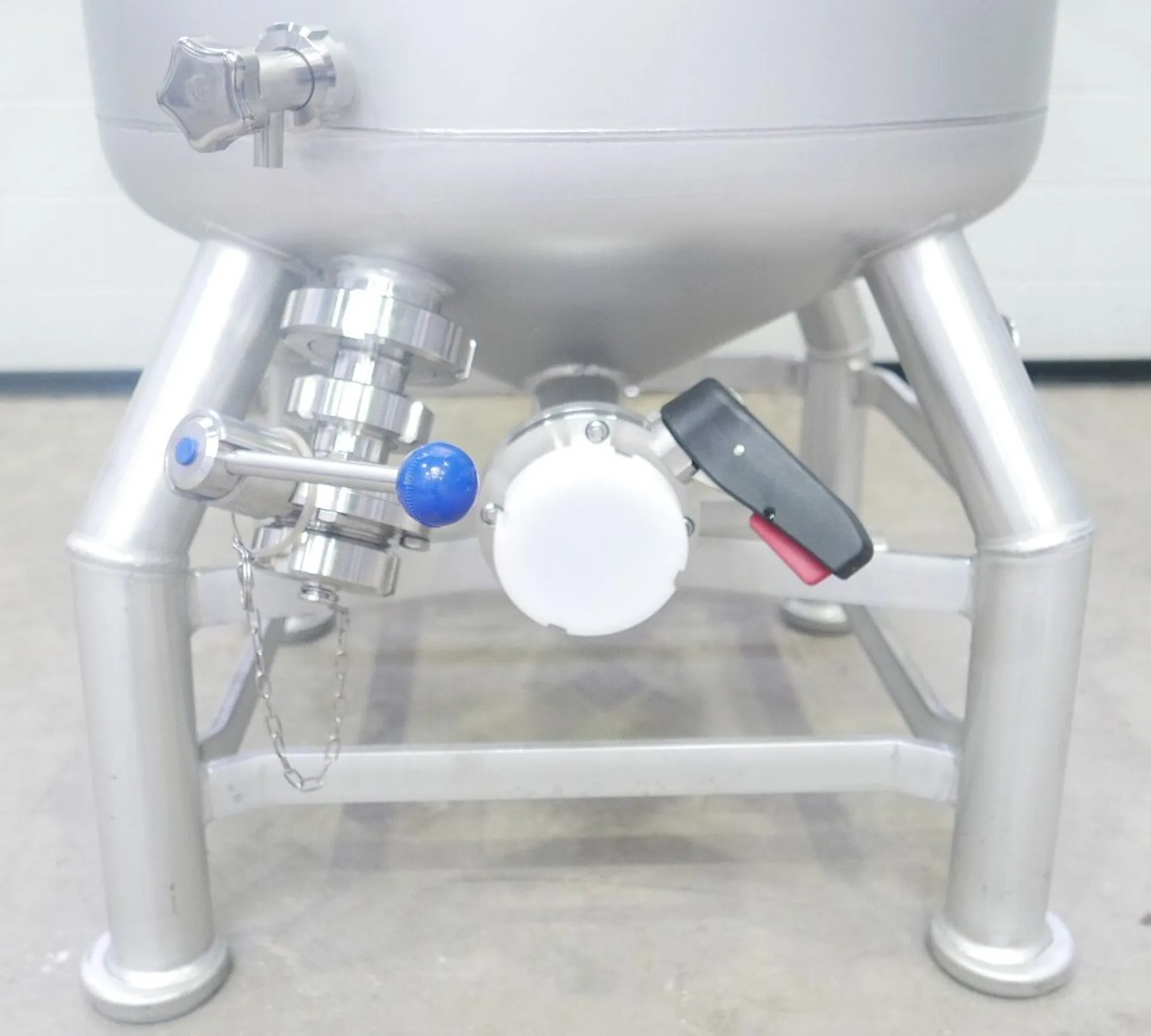 200 liters Eurolux Beer Tank/ Storage Tank/ Pressure Tank  in AISI 304