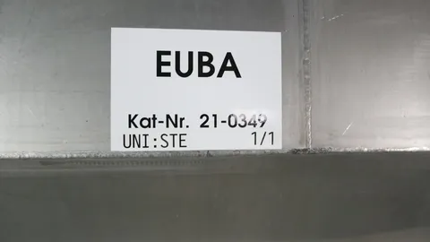 Exzenterschneckenpumpe NETZSCH mit Trichter und Gestell