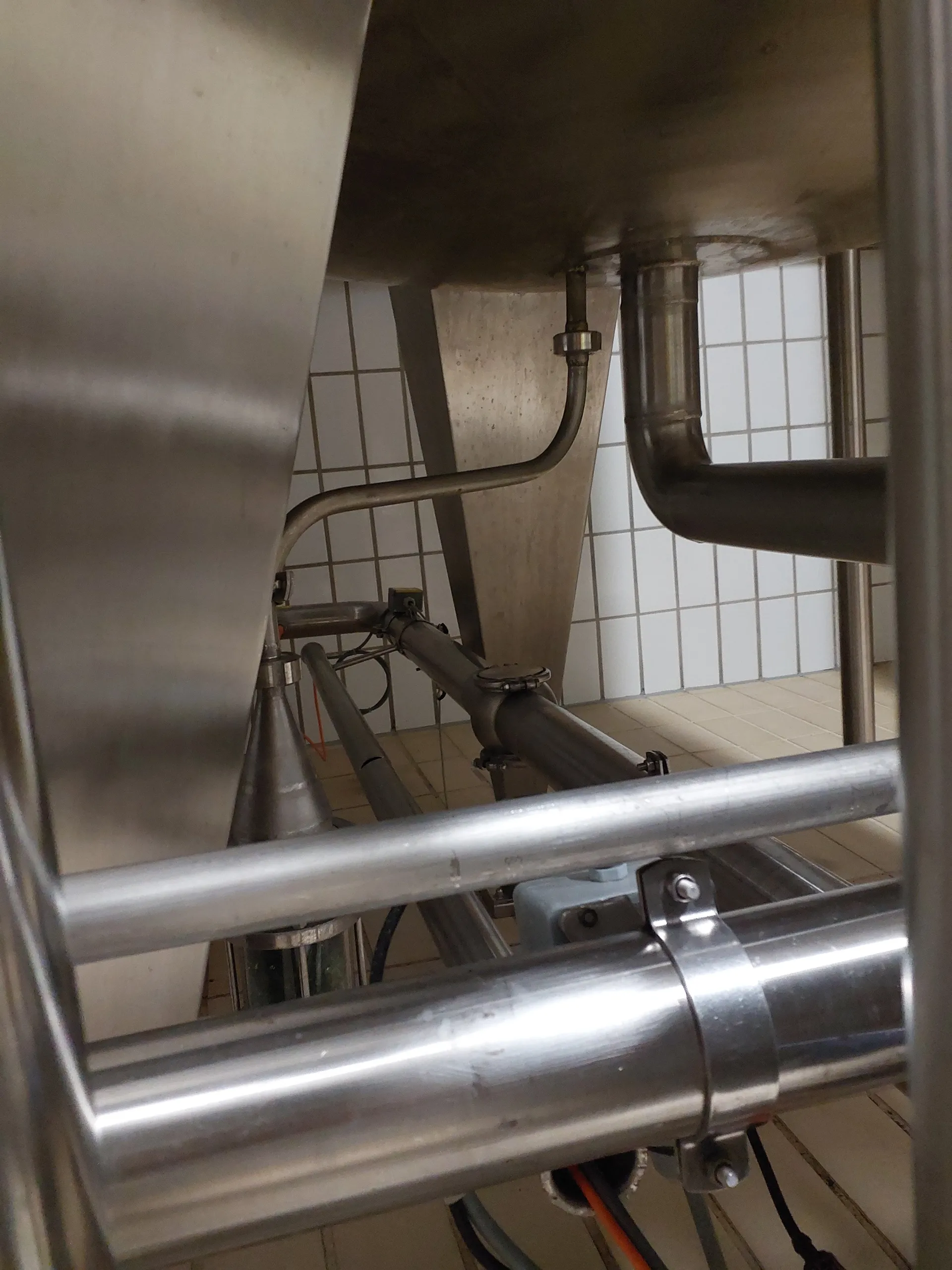 2.454 Liter 2 bar Drucktank Vorpropagator 1 isoliert