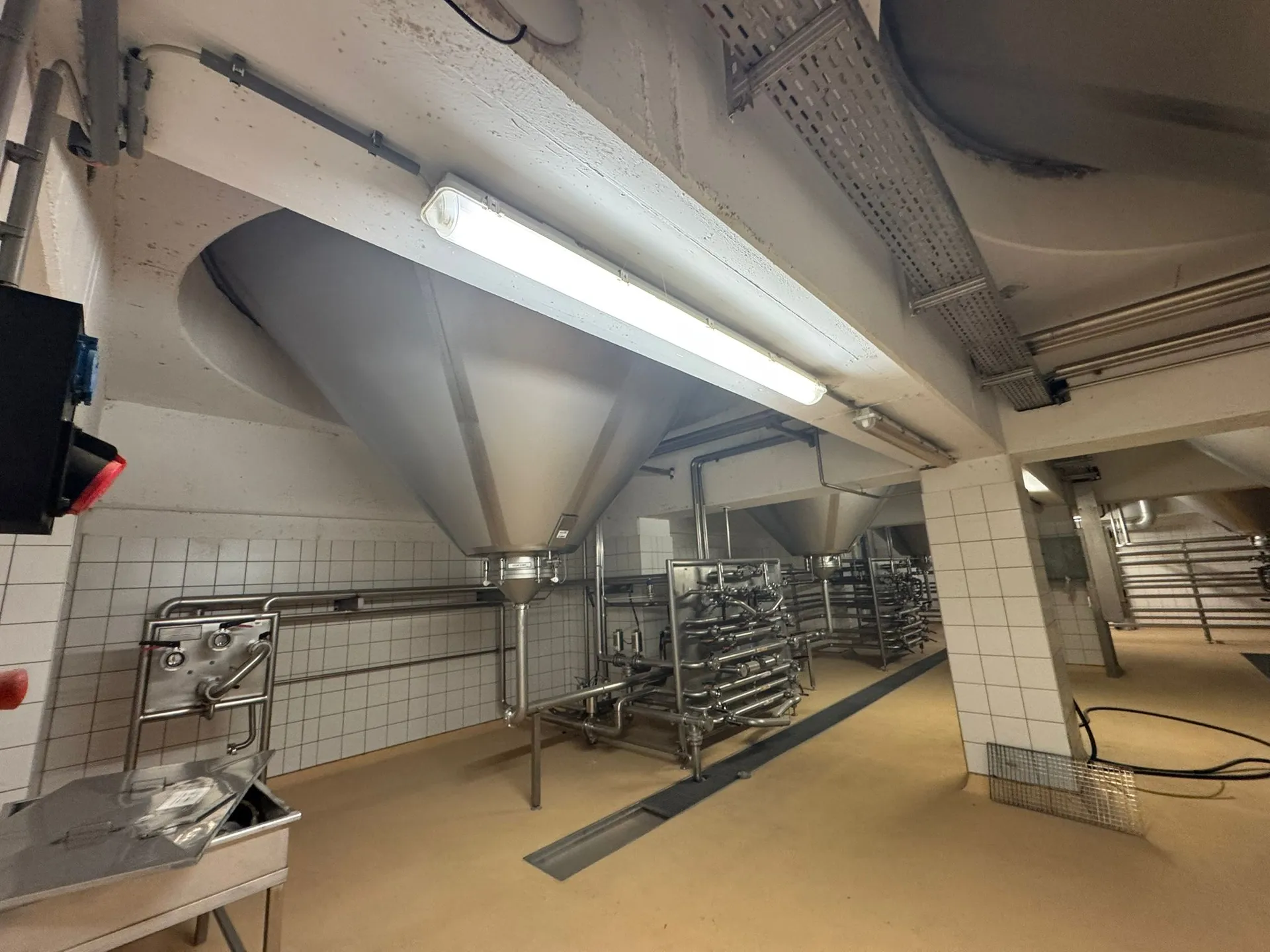 26-0014EUBA 203.800 Liter ZKG Tanks/ Biertanks HINKE