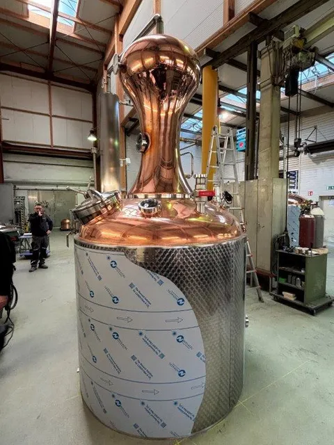 25-0235 Brennerei 1.350 Liter