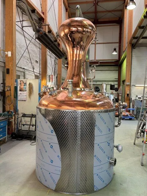 25-0235 Brennerei 1.350 Liter