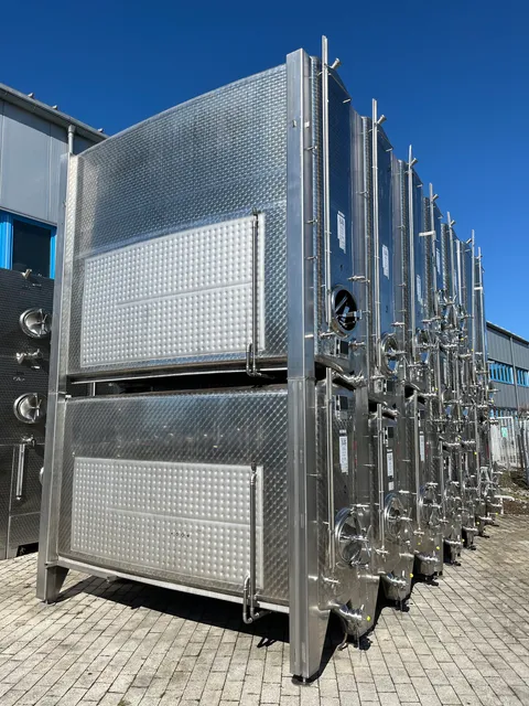 8.000 Liter Weintank kubisch mit Kühlmantel