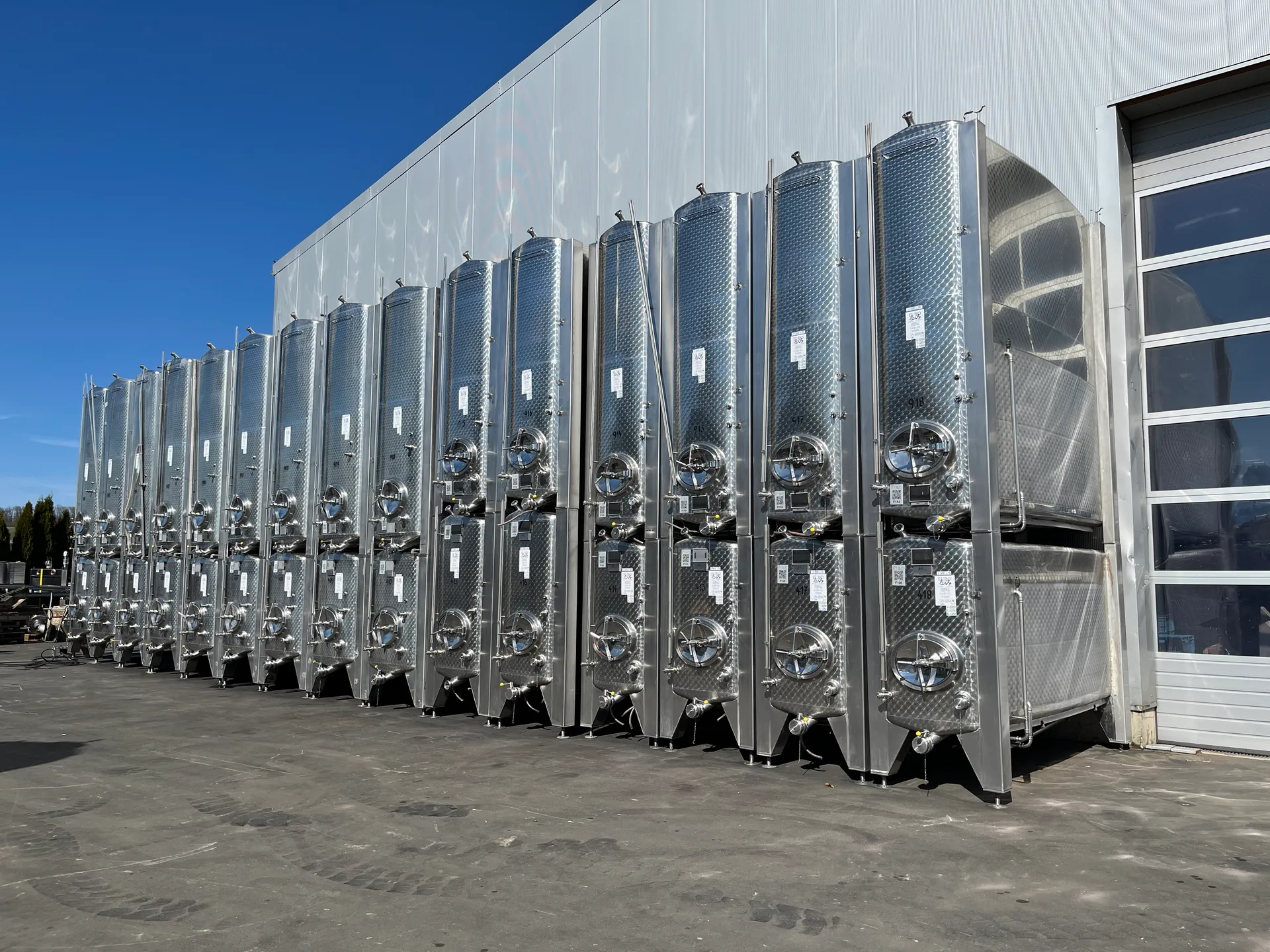 Tankreihe 2 kubische Tanks UNI SAL