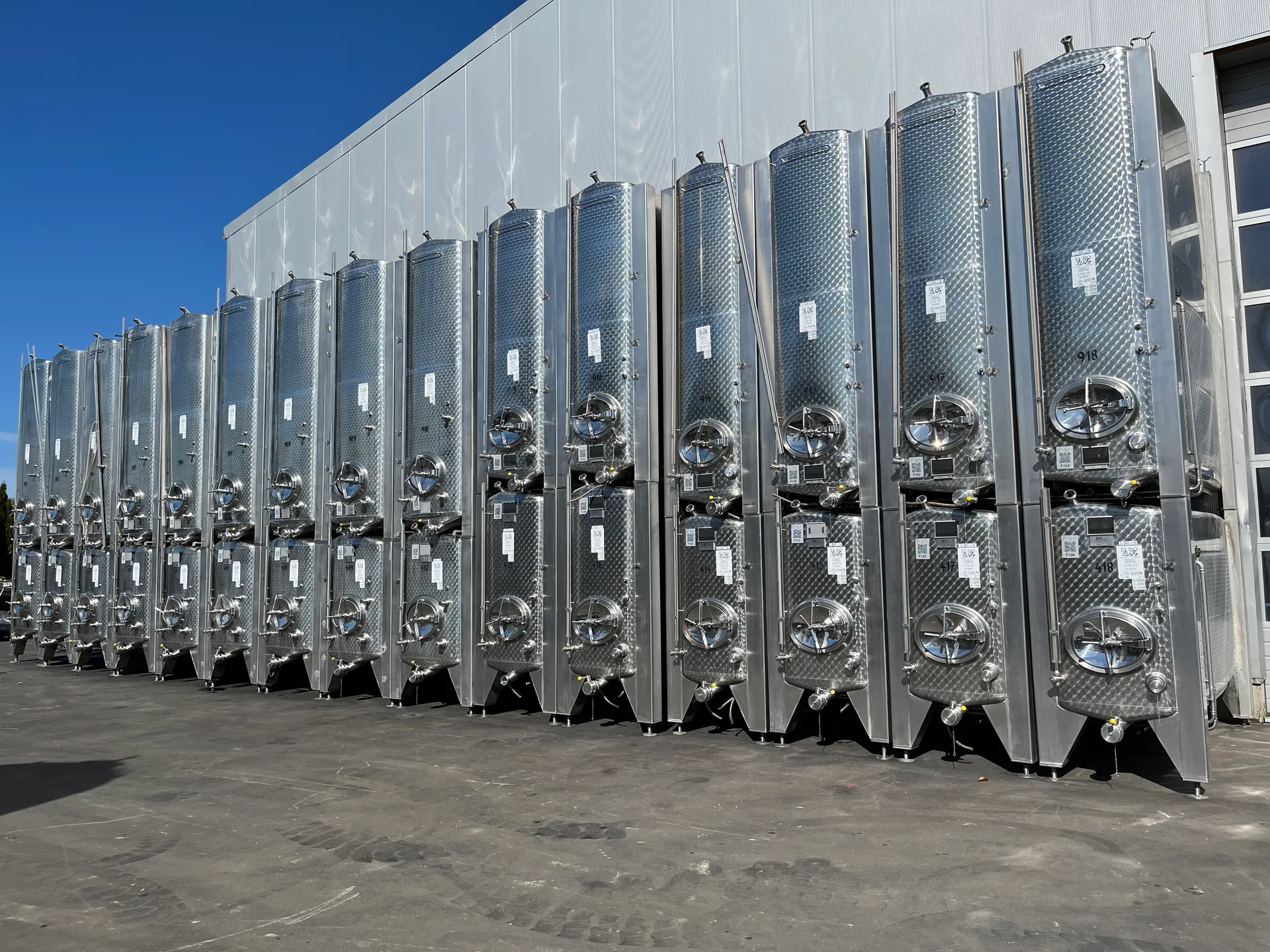 Tankreihe 2 kubische Tanks UNI SAL