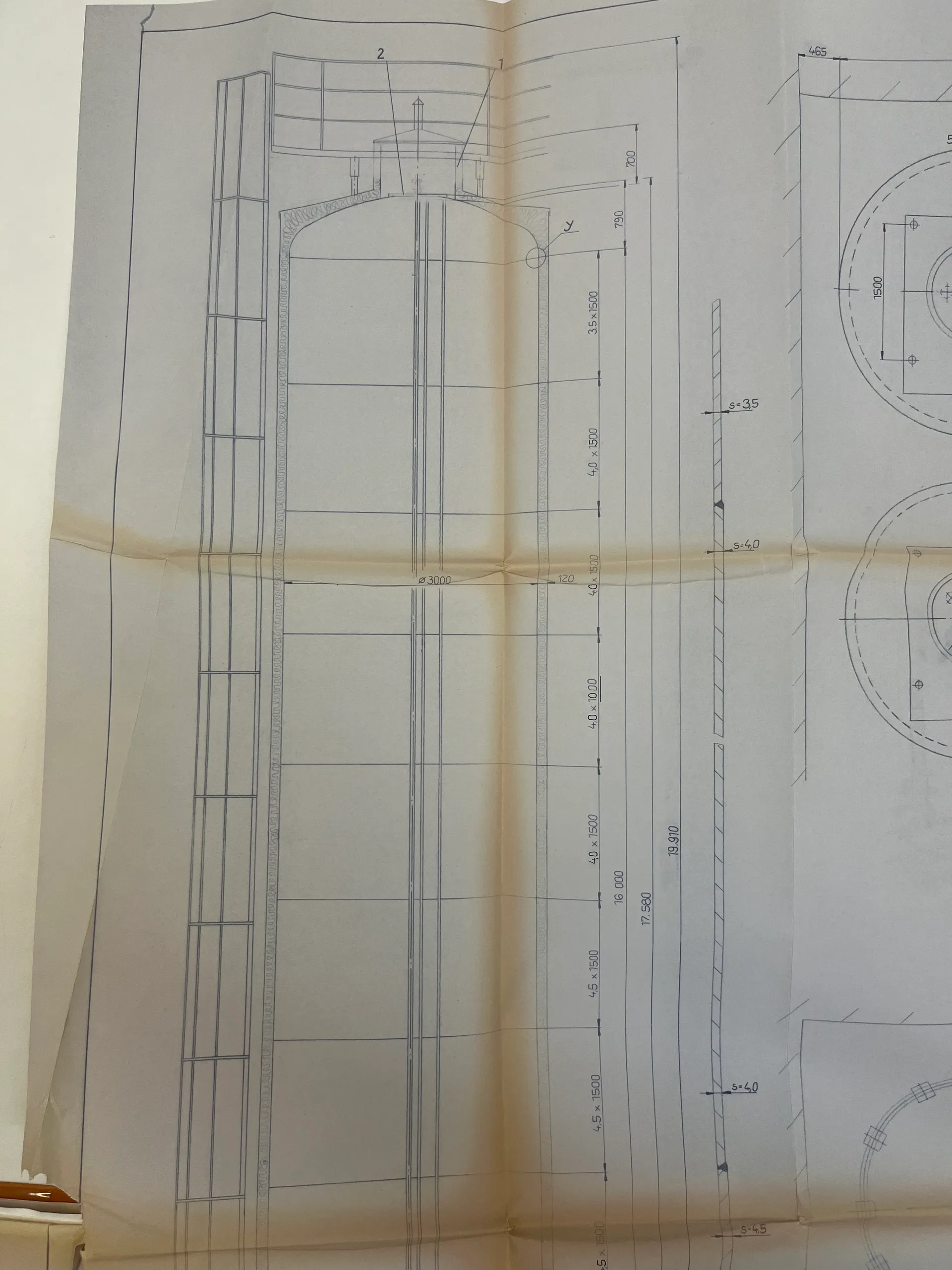 120.000 Liter Gresser 3 bar Drucktank isoliert