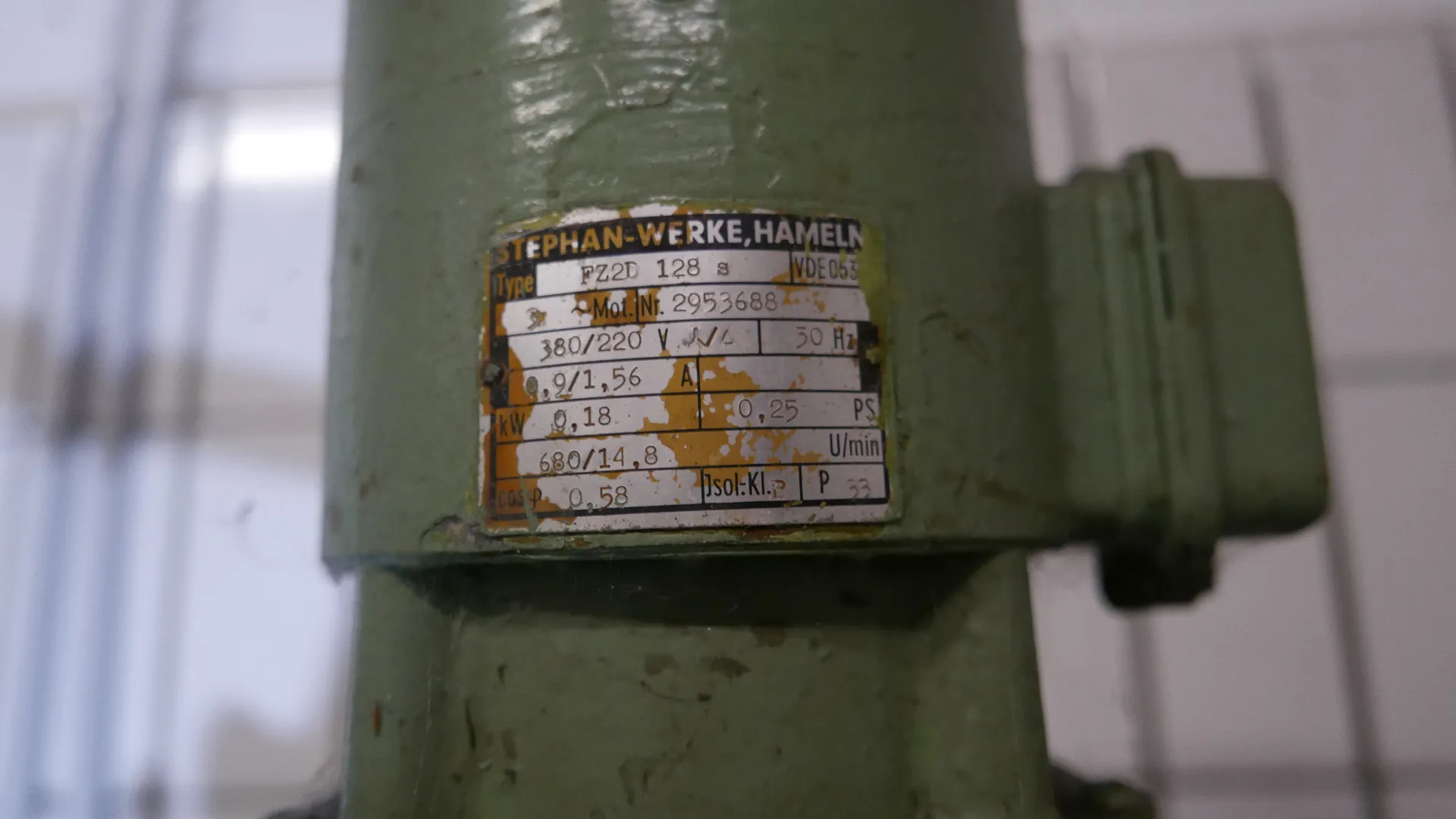 Drehbürstensieb Typenschild Motor