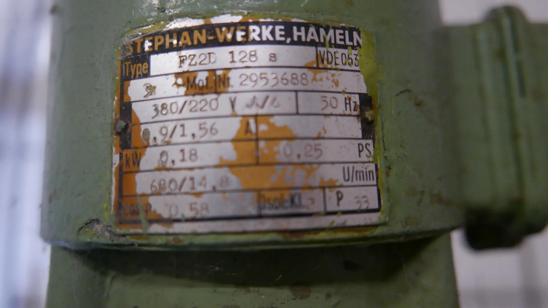 Drehbürstensieb Typenschild Motor